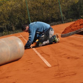 Gravel voorjaar onderhoud door Scheepers Sport - afbeelding