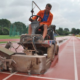 Onderhoud atletiekpiste van Basic Fit in Hasselt - afbeelding