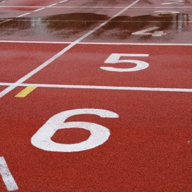 Onderhoud atletiekpiste van Basic Fit in Hasselt - afbeelding