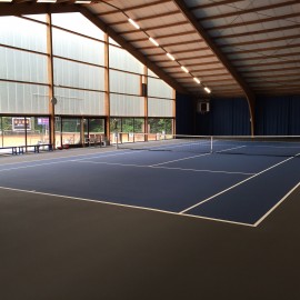 Realisatie van indoor hardcourt terreinen bij TC De Witte Duivels - afbeelding