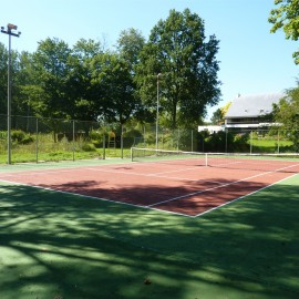 Aanleg privé tennisveld in Hasselt - afbeelding