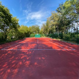 Renovatie van het tennisveld van US ambassade - afbeelding