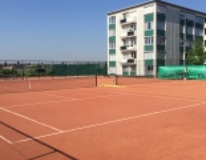 TopClay allweather tennisbanen voor Tennisclub AVIA