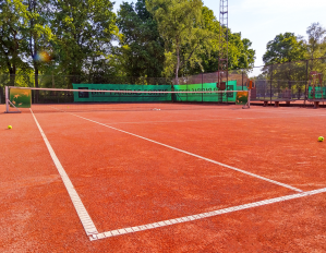 Renovatie bestaande gravelcourts bij TC Basveld